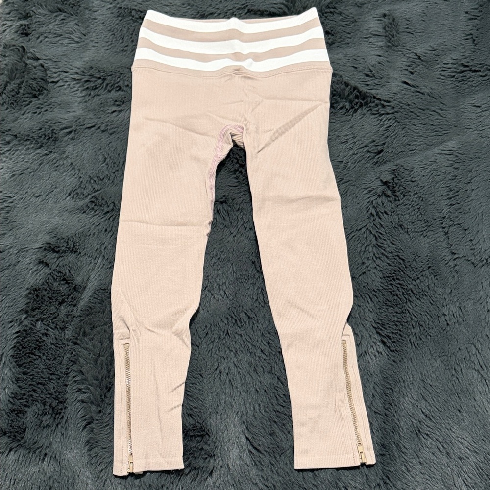 FP Movmnt side zip knee length shorts XS